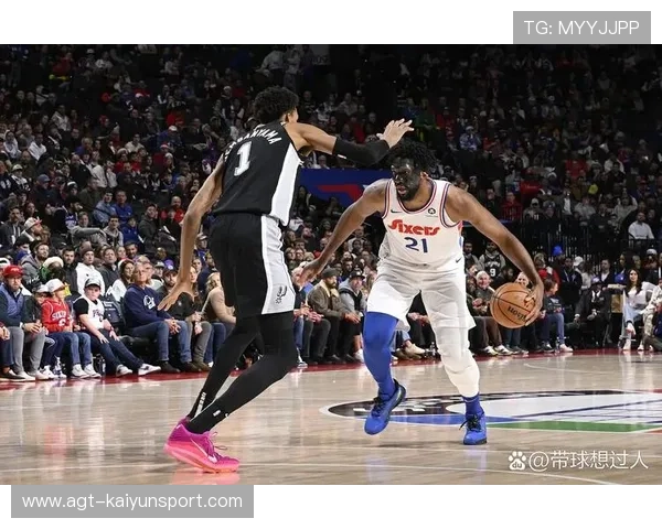 文班亚马单场贡献8次盖帽,马刺内线筑起钢铁长城