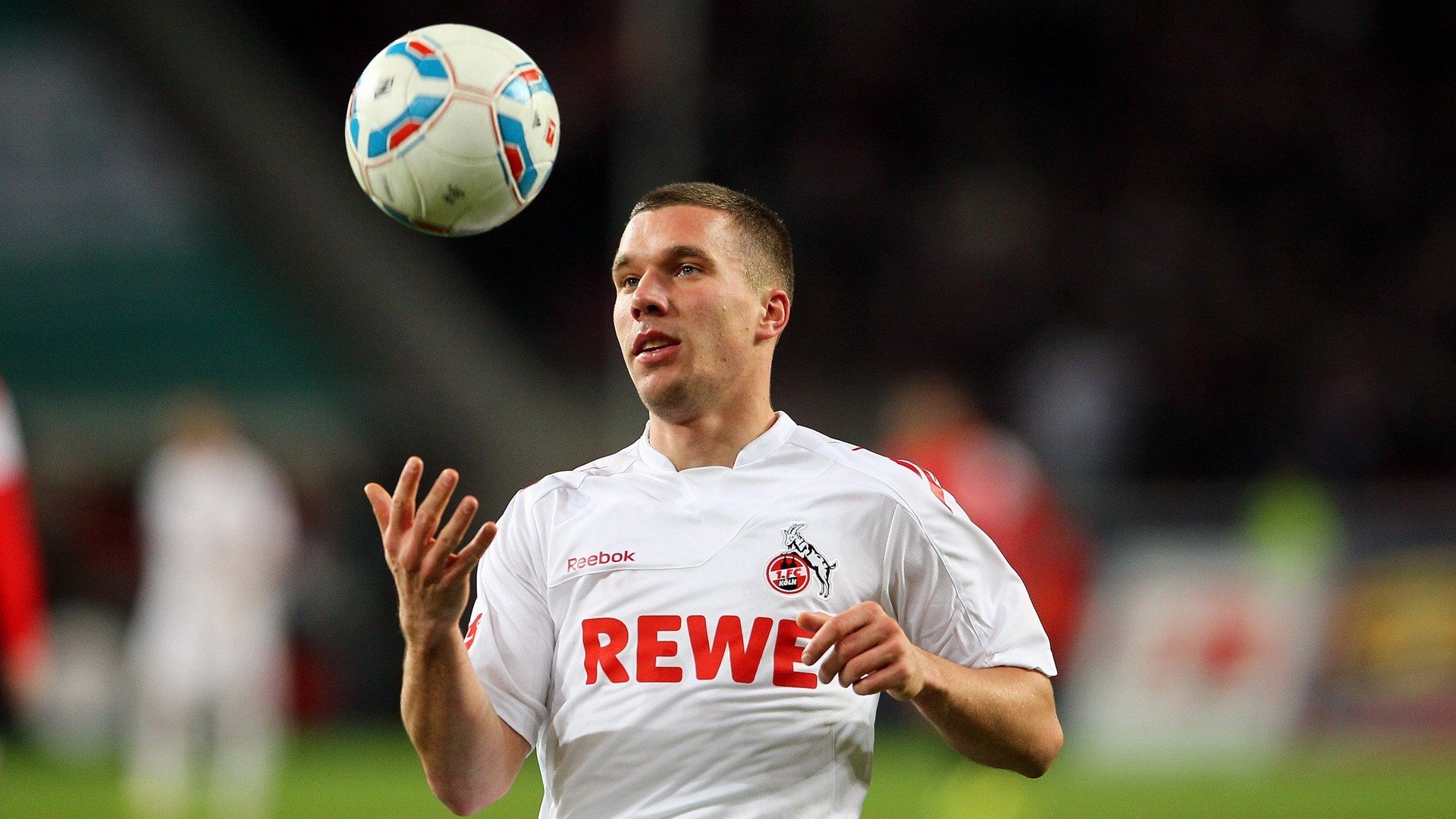 开云下载-《英雄联盟》“全球预选”开启，高手云集“巅峰对决”！